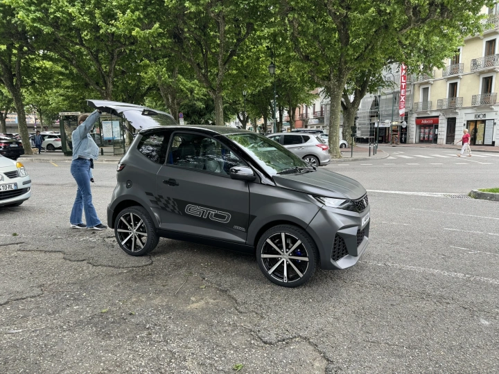 Ohne B Führerschein AIXAM-Fahrzeug City 8.jpeg