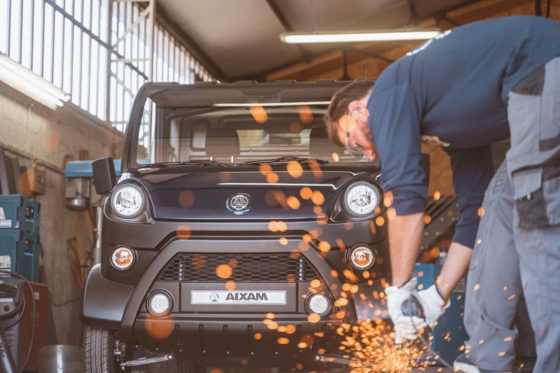 Ohne B Führerschein AIXAM-Fahrzeug D-Truck D-truck fourgon.jpg