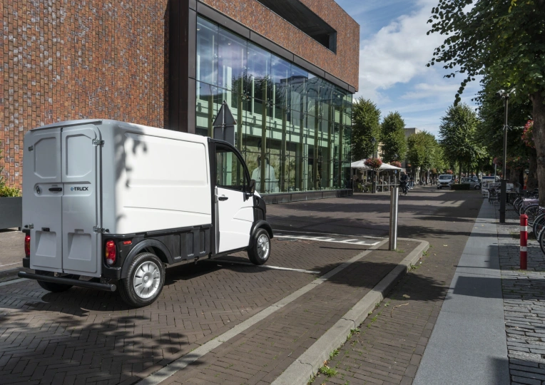 Ohne B Führerschein AIXAM-Fahrzeug e-Truck E-truck fourgon 3.jpg