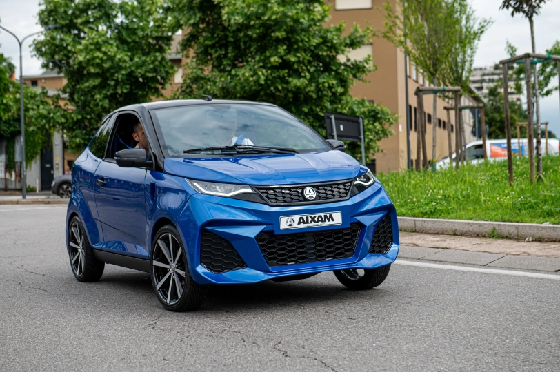 Ohne B Führerschein AIXAM-Fahrzeug e Coupé 3.jpg