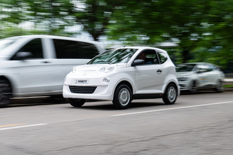 Ohne B Führerschein AIXAM-Fahrzeug Minauto 1.jpg