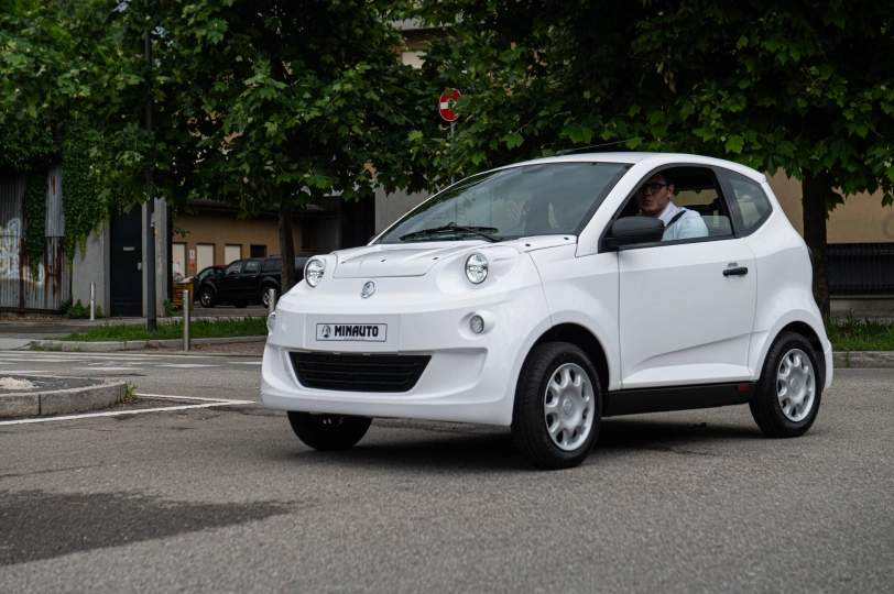 Ohne B Führerschein AIXAM-Fahrzeug Minauto 5.jpg